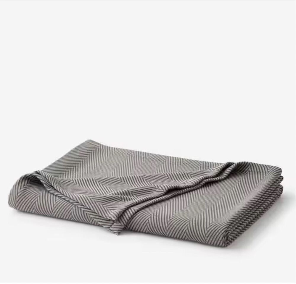New Company Store Elowen Chevron Gray100% Cotton Woven Blanket, King California